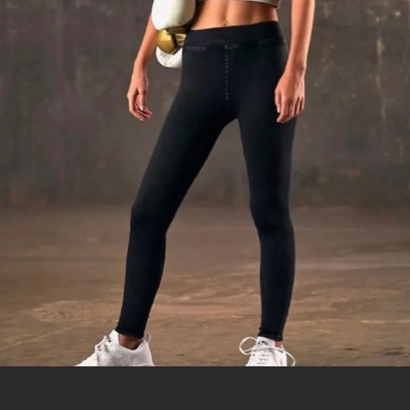 XS/S Free People Movement Set - Picture 7 of 11